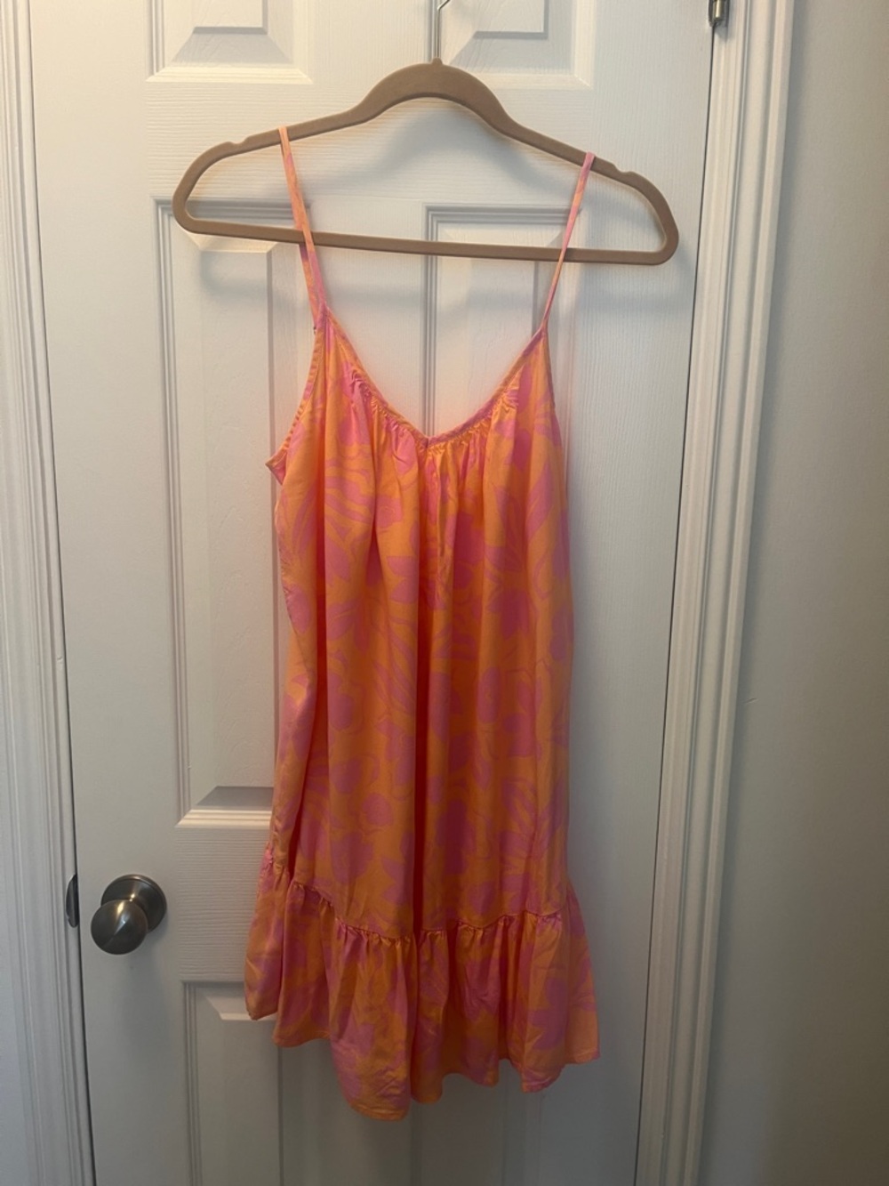Billabong soft peach and lavender floral print dress. Size L